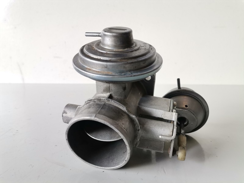 Recambio de valvula egr para chrysler voyager (rg) vm4bc referencia OEM IAM 72829005  