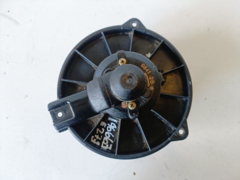 Recambio de ventilador calefaccion para toyota land cruiser (j9) 1kzte referencia OEM IAM 1940000841  