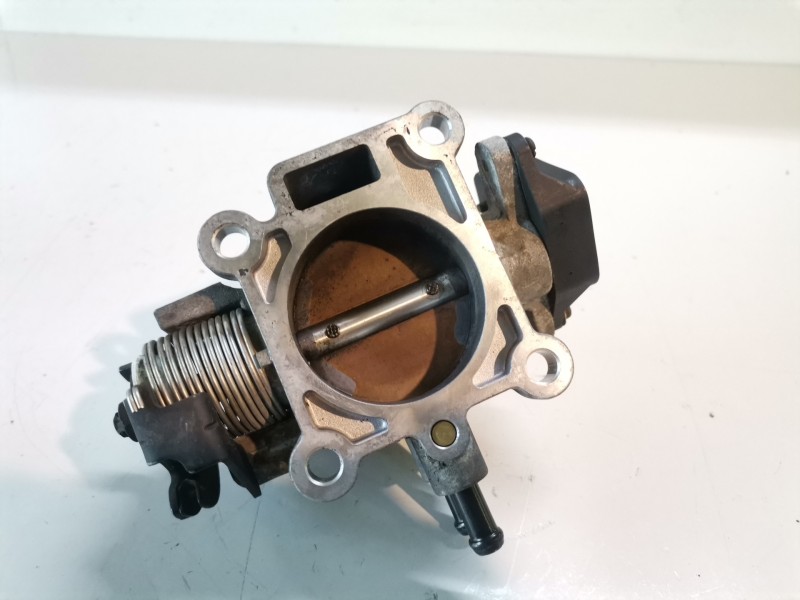 Recambio de caja mariposa para hyundai tucson (jm) g4gc referencia OEM IAM   