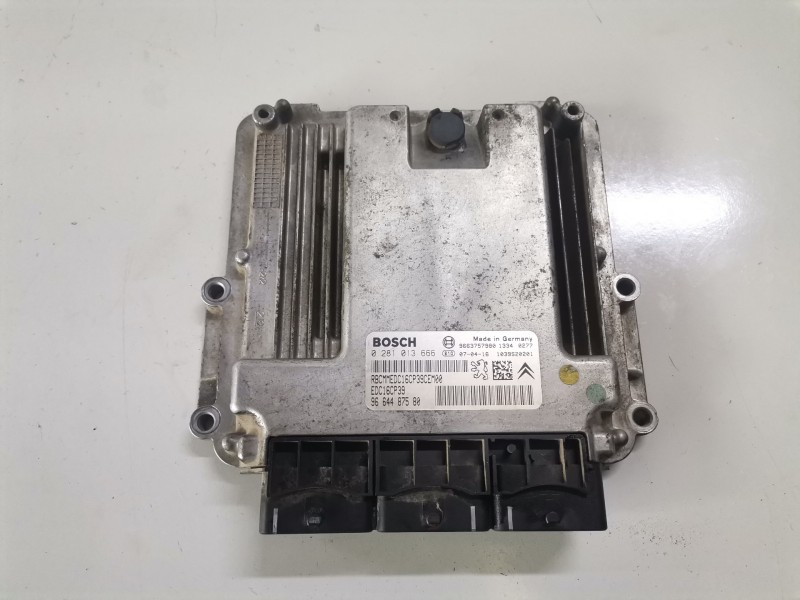 Recambio de centralita motor uce para peugeot 4007 4hn referencia OEM IAM 0281013666/9664487580  