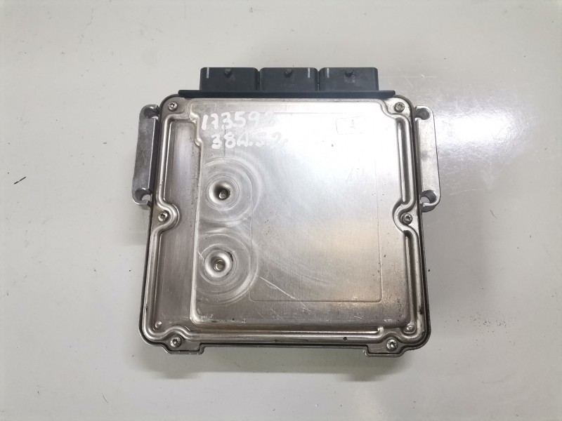 Recambio de centralita motor uce para peugeot 4007 4hn referencia OEM IAM 0281013666/9664487580  