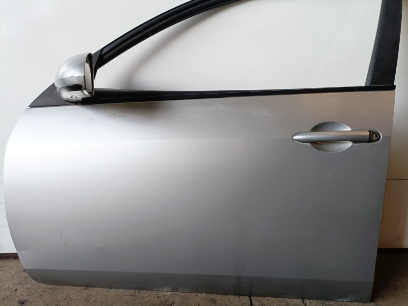 Recambio de puerta delantera izquierda para nissan primera berlina (p12) qg16 referencia OEM IAM   