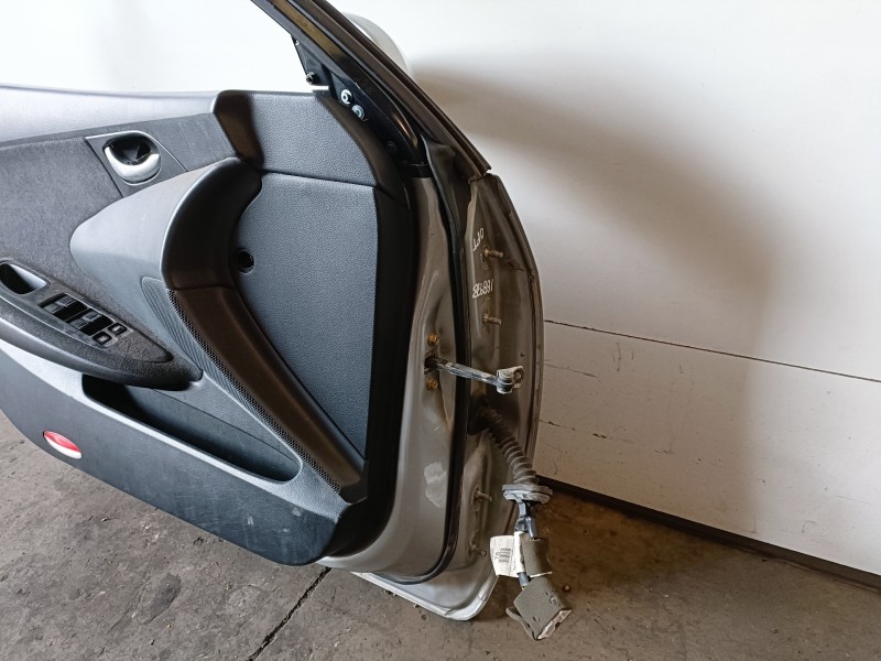 Recambio de puerta delantera izquierda para nissan primera berlina (p12) qg16 referencia OEM IAM   