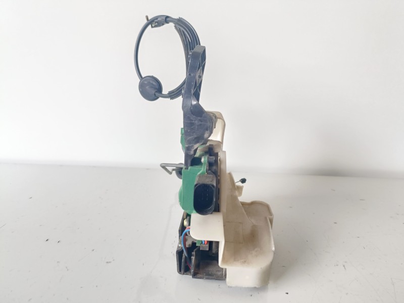 Recambio de cerradura puerta delantera izquierda para volkswagen passat berlina (3b3) avf referencia OEM IAM   