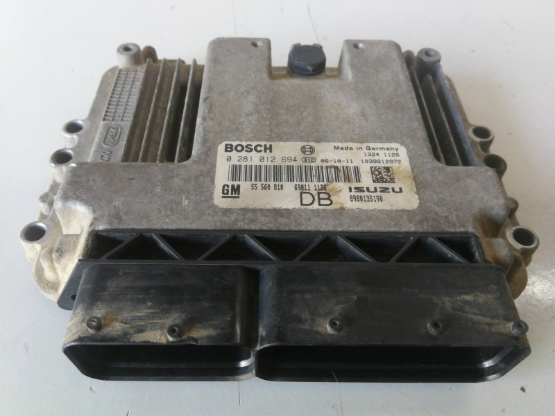 Recambio de centralita motor uce para opel astra h berlina z17dth referencia OEM IAM 0281012694/55560810690111126  