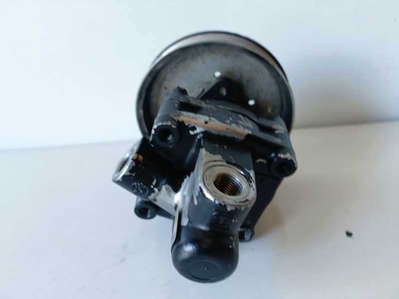 Recambio de bomba direccion para audi a6 berlina (4b2) asg referencia OEM IAM 4DO145155K  
