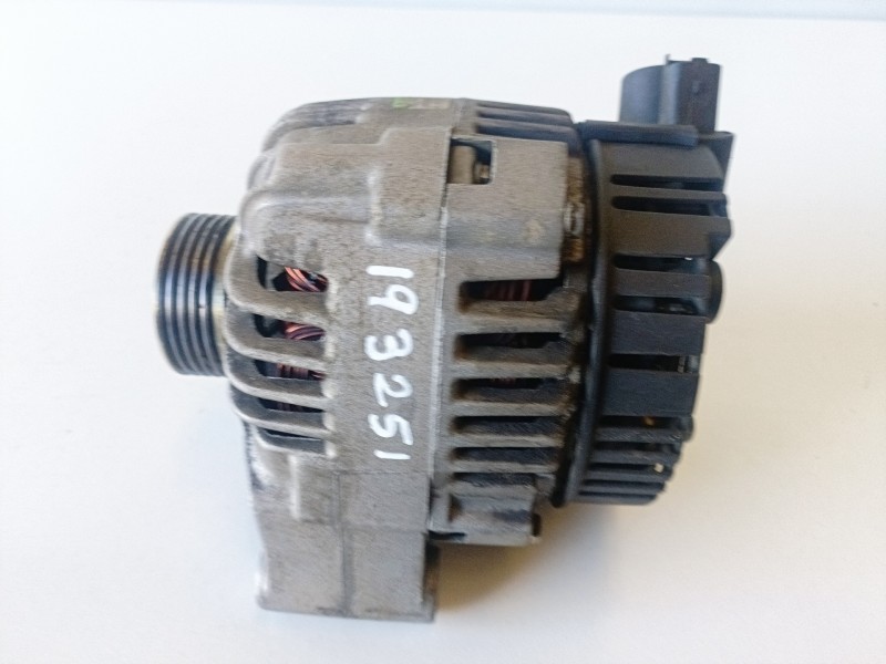 Recambio de alternador para citroen saxo kfx referencia OEM IAM 9637075380  