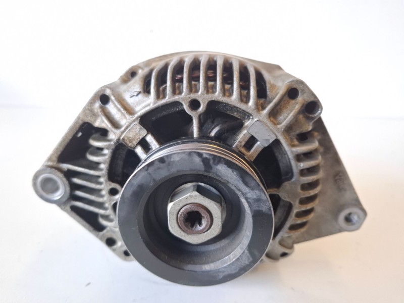 Recambio de alternador para renault megane i classic (la0) e7j764 referencia OEM IAM 7700862865  