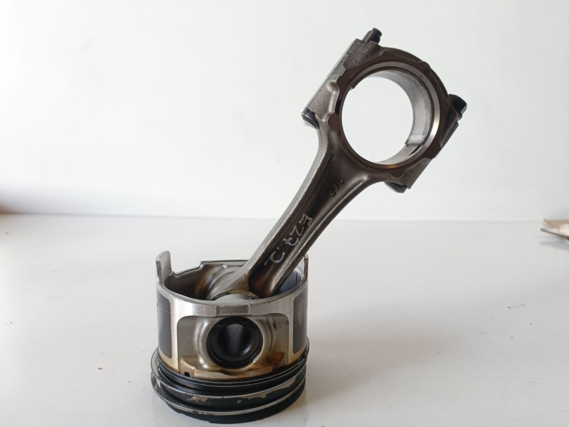 Recambio de piston para mitsubishi montero (v60/v70) 4m41 referencia OEM IAM   