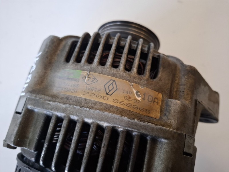Recambio de alternador para renault megane i classic (la0) e7j764 referencia OEM IAM 7700862865  
