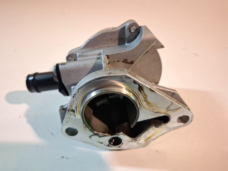 Recambio de depresor freno / bomba vacio para renault scenic ii (jm) k9k732 referencia OEM IAM 7006730300  