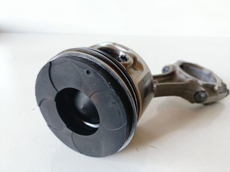 Recambio de piston para mitsubishi montero (v60/v70) 4m41 referencia OEM IAM   