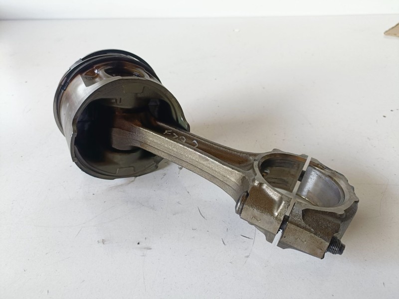 Recambio de piston para mitsubishi montero (v60/v70) 4m41 referencia OEM IAM   