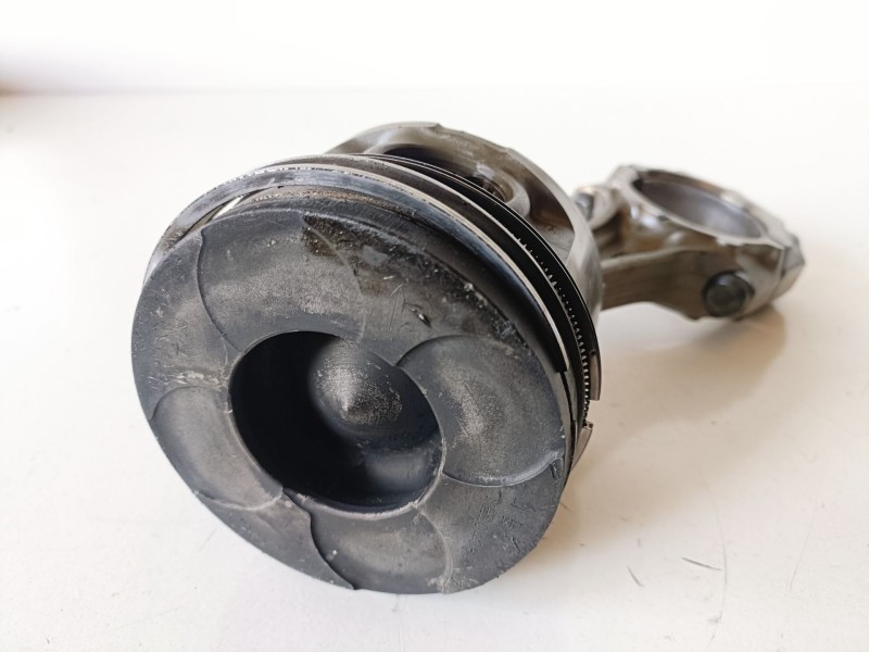 Recambio de piston para mitsubishi montero (v60/v70) 4m41 referencia OEM IAM   