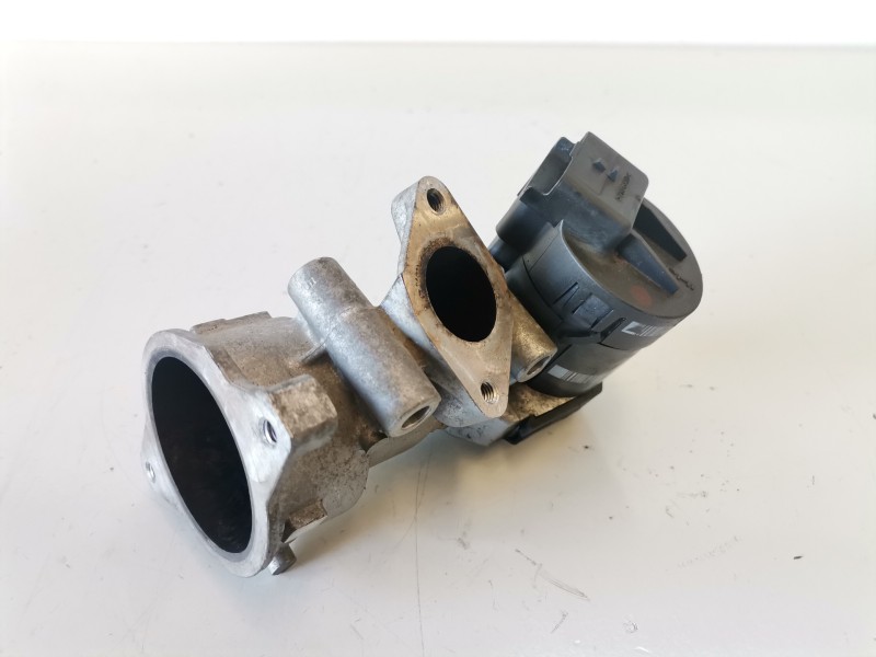 Recambio de valvula egr para volvo v50 familiar d4204t referencia OEM IAM 9681825280  