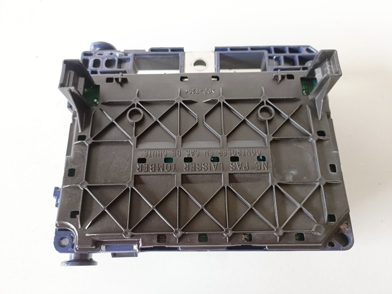 Recambio de caja reles / fusibles para citroen c5 berlina rhz referencia OEM IAM 964125808000  