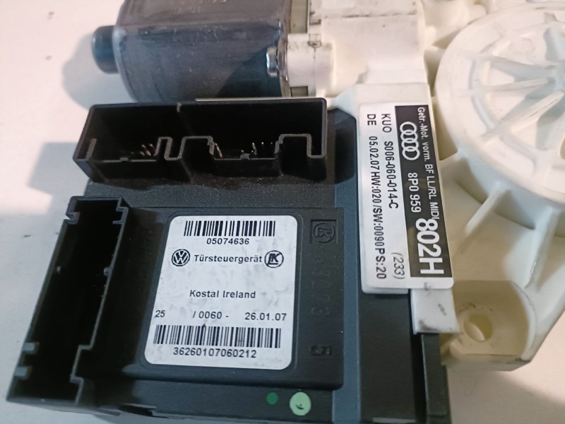Recambio de motor elevalunas delantero derecho para audi a3 (8p1) bkd referencia OEM IAM 8P0959802H  