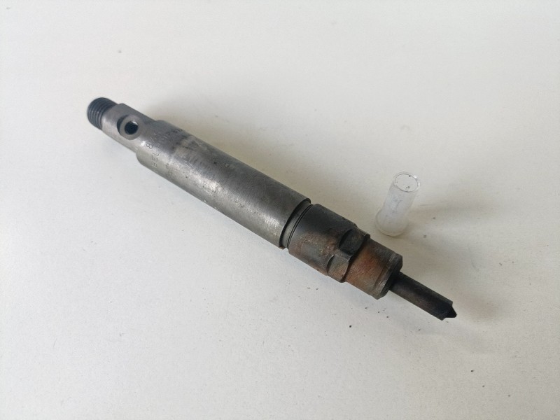 Recambio de inyector para citroen jumper camión 814043 referencia OEM IAM 109P81  
