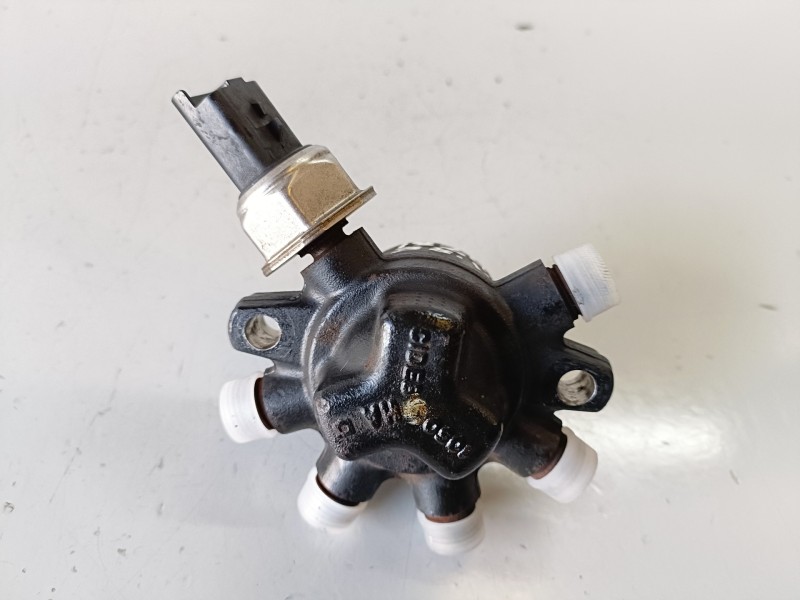 Recambio de rampa inyectora para ford tourneo connect (tc7) rwpa referencia OEM IAM 4M5Q9D280DB  