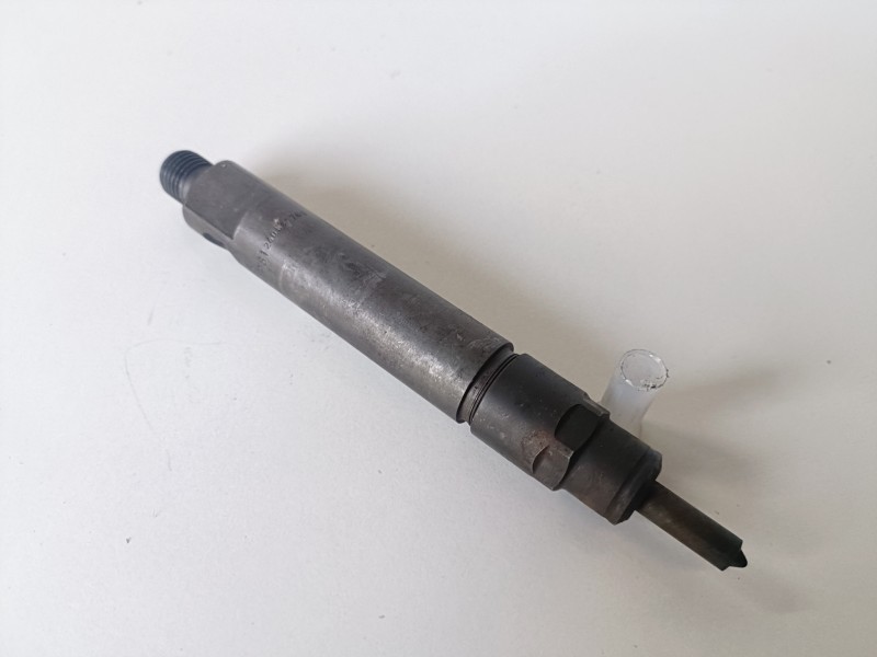 Recambio de inyector para citroen jumper camión 814043 referencia OEM IAM 109P81  