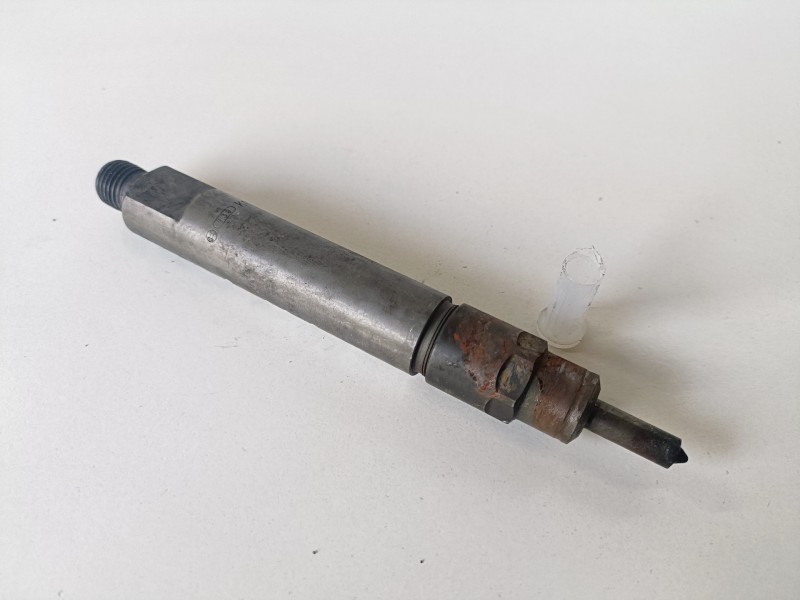 Recambio de inyector para citroen jumper camión 814043 referencia OEM IAM 109P81  