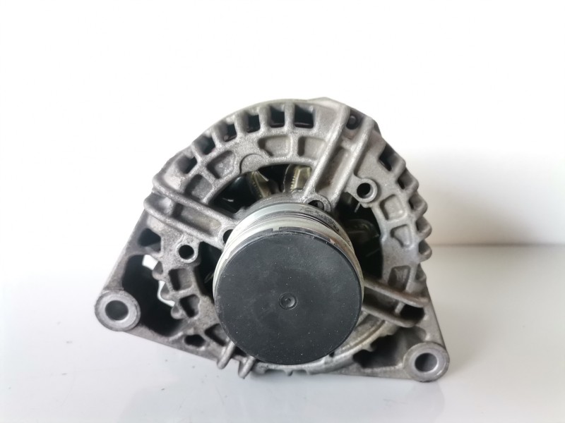 Recambio de alternador para opel corsa d a14xer referencia OEM IAM 0124425087/13266810  