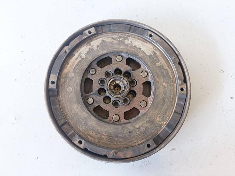 Recambio de volante motor para audi a4 avant (8e) asb referencia OEM IAM   