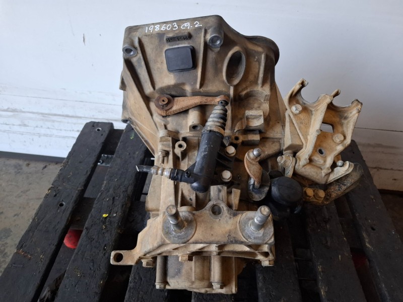 Recambio de caja cambios para peugeot bipper 199a9000 referencia OEM IAM 557646  
