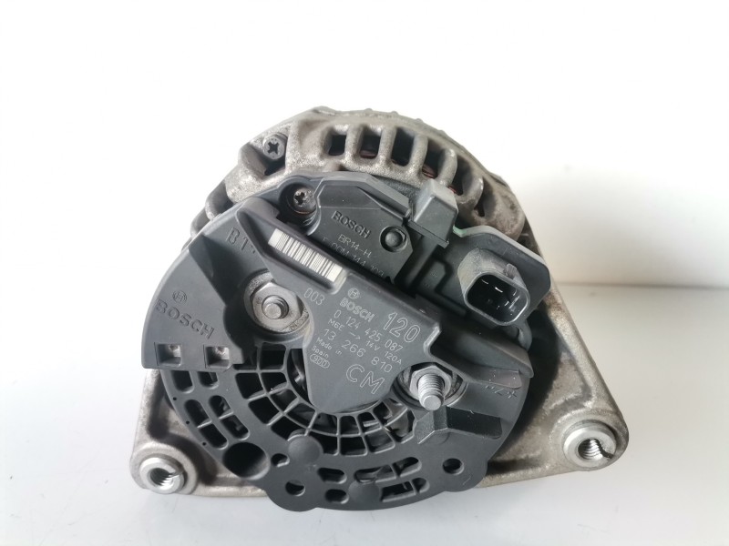 Recambio de alternador para opel corsa d a14xer referencia OEM IAM 0124425087/13266810  