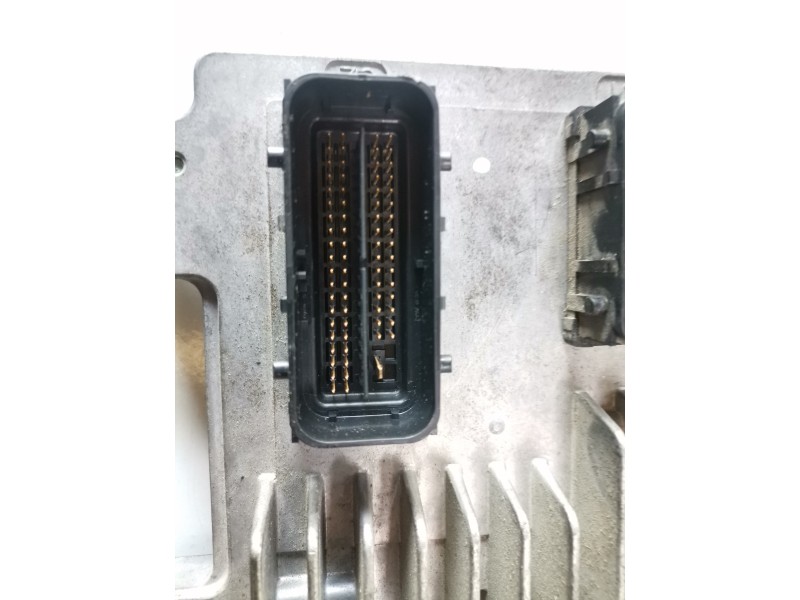 Recambio de caja reles / fusibles para opel corsa d a14xer referencia OEM IAM 55576691  