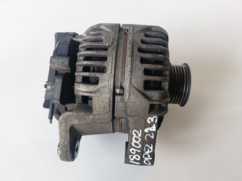 Recambio de alternador para opel corsa c z10xe referencia OEM IAM 0124415023  