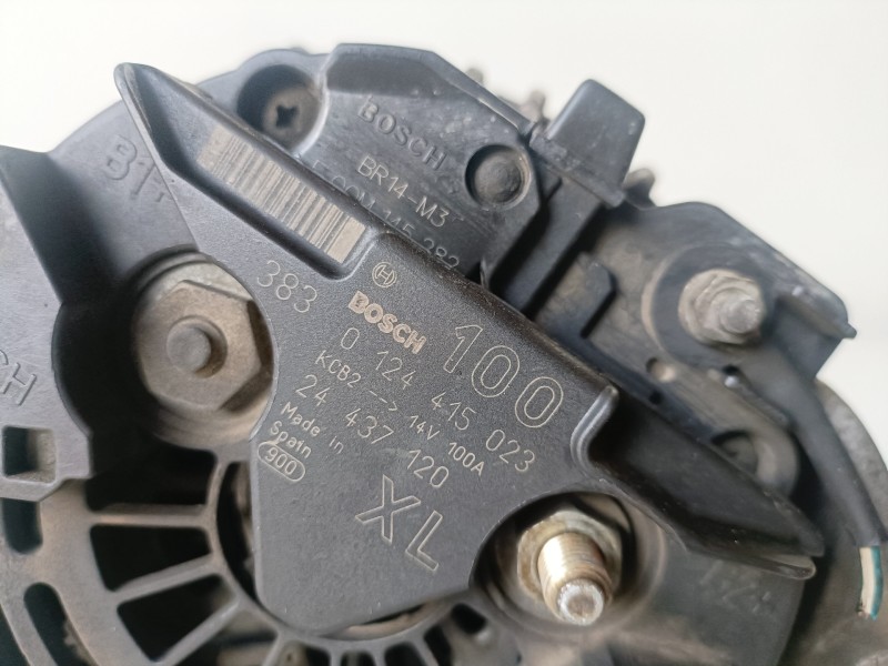 Recambio de alternador para opel corsa c z10xe referencia OEM IAM 0124415023  