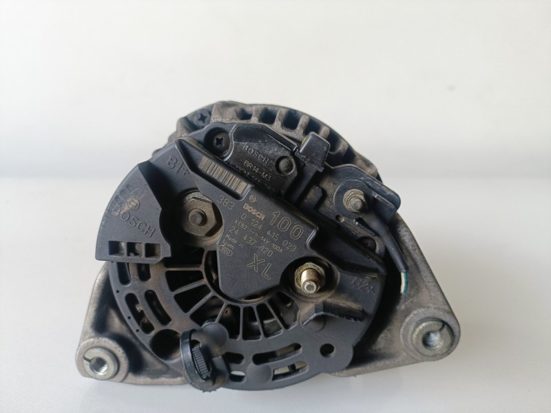 Recambio de alternador para opel corsa c z10xe referencia OEM IAM 0124415023  