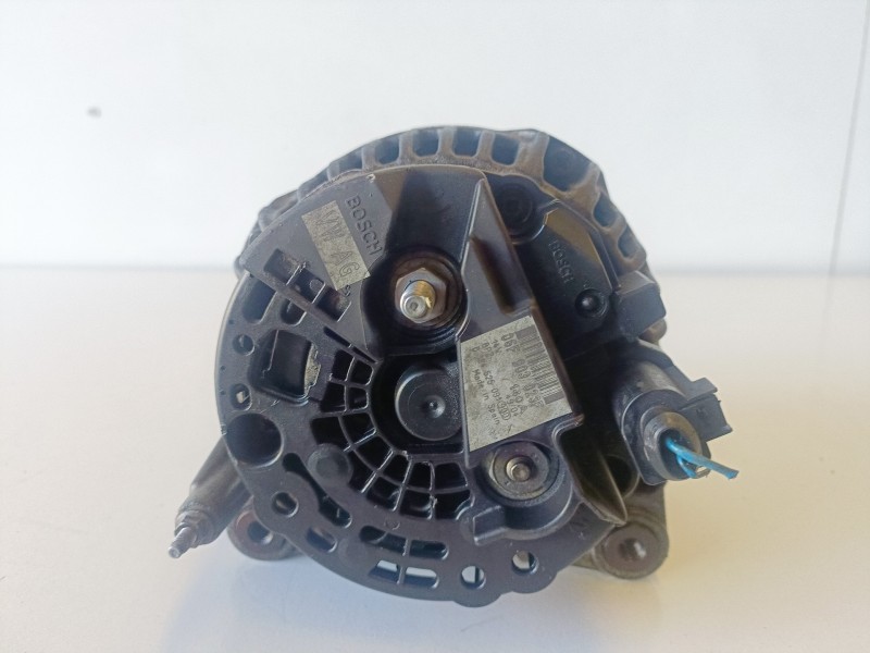 Recambio de alternador para volkswagen passat berlina (3b3) avf referencia OEM IAM 06F903023F  