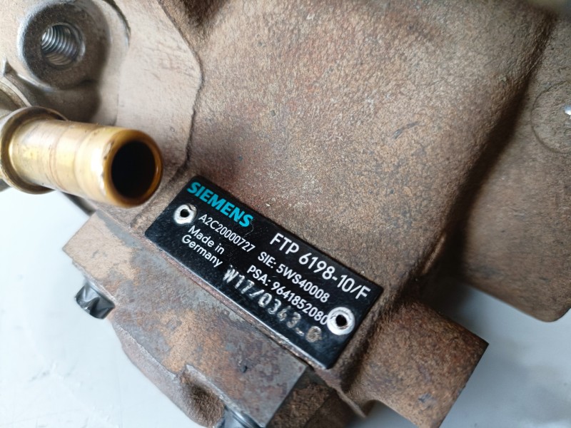 Recambio de bomba inyeccion para citroen c3 8hx referencia OEM IAM 9641852080  