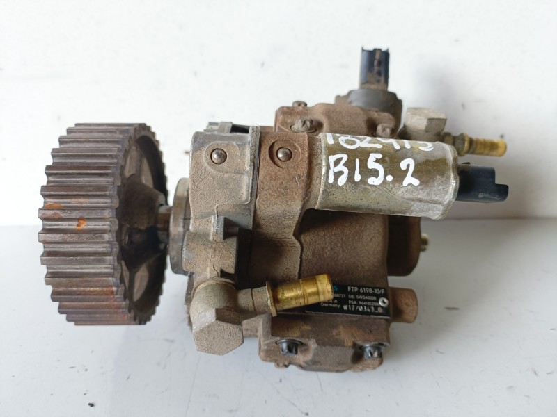 Recambio de bomba inyeccion para citroen c3 8hx referencia OEM IAM 9641852080  