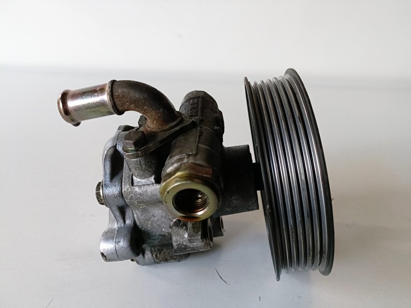 Recambio de bomba direccion para audi a3 (8l) asz referencia OEM IAM 1J0422154A  