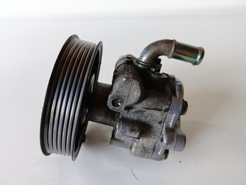 Recambio de bomba direccion para audi a3 (8l) asz referencia OEM IAM 1J0422154A  