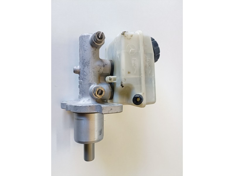 Recambio de bomba freno para mercedes-benz clase b (bm 245) 640940 referencia OEM IAM   