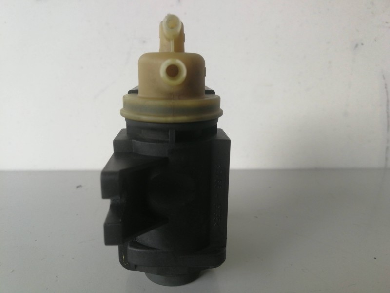 Recambio de valvula aire adicional para audi a4 berlina (8k2) caga referencia OEM IAM 8K0906627  