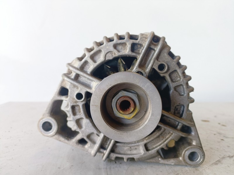 Recambio de alternador para opel corsa c z12xe referencia OEM IAM 0124425010  