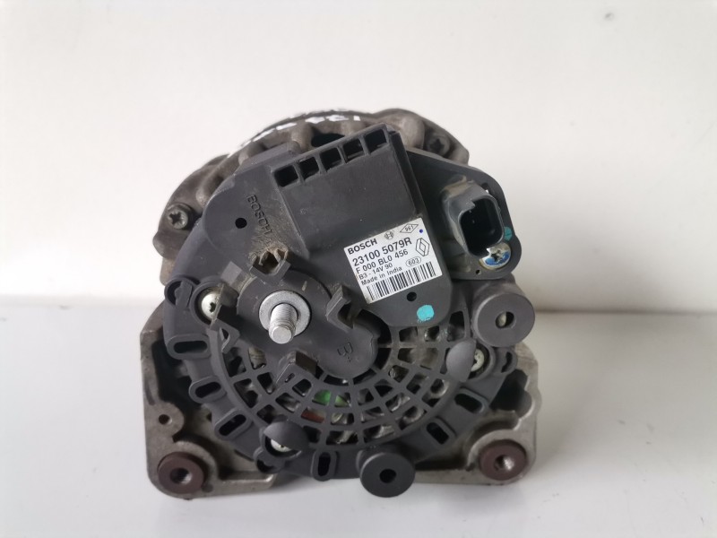 Recambio de alternador para dacia sandero ii h4b400 referencia OEM IAM 231005079R  