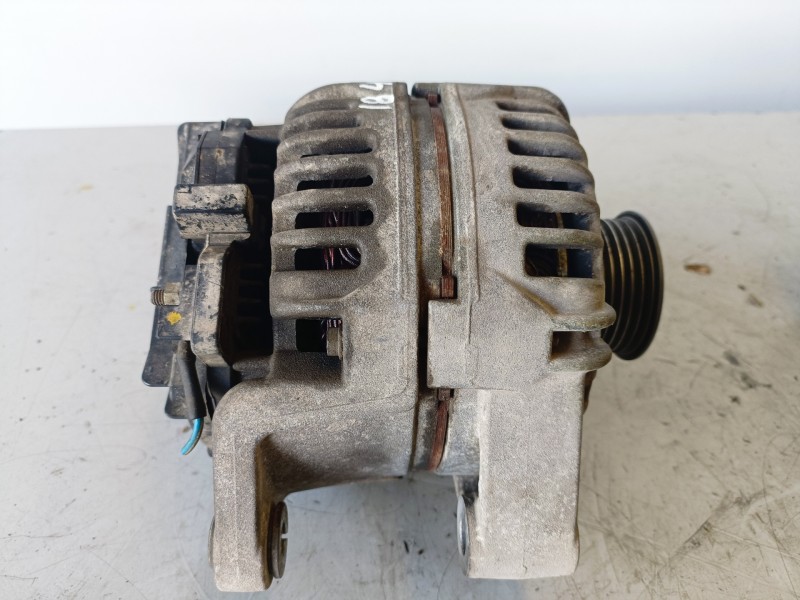 Recambio de alternador para opel corsa c z12xe referencia OEM IAM 0124425010  