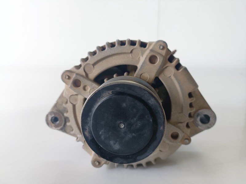 Recambio de alternador para toyota land cruiser (j15) 1kdftv referencia OEM IAM 2706030130/1042105440  