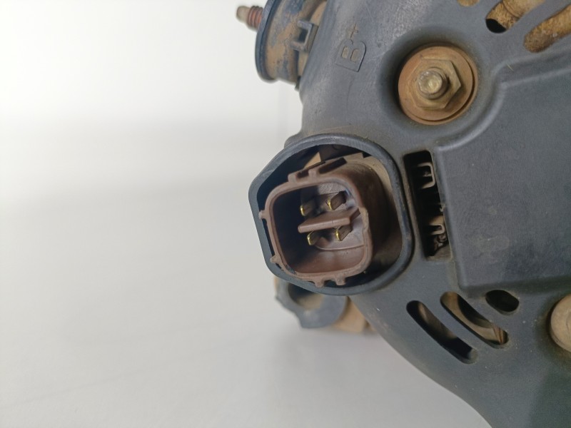Recambio de alternador para toyota land cruiser (j15) 1kdftv referencia OEM IAM 2706030130/1042105440  