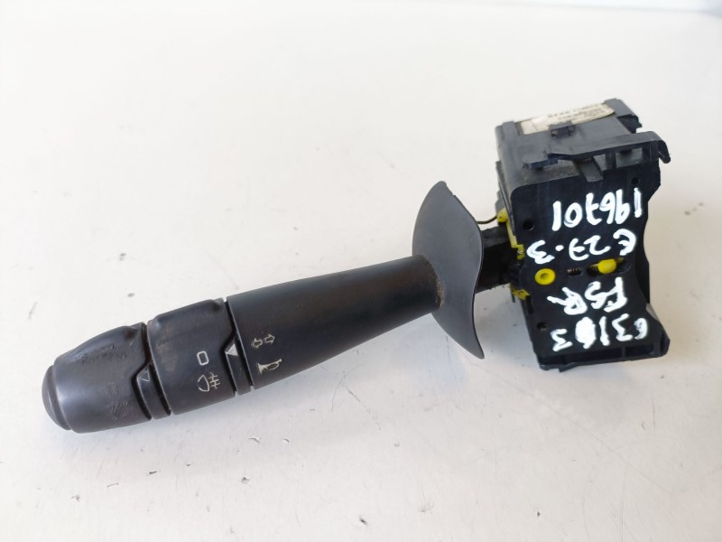 Recambio de mando luces para renault master ii fase 2 furgón g9u650 referencia OEM IAM 8200199519  