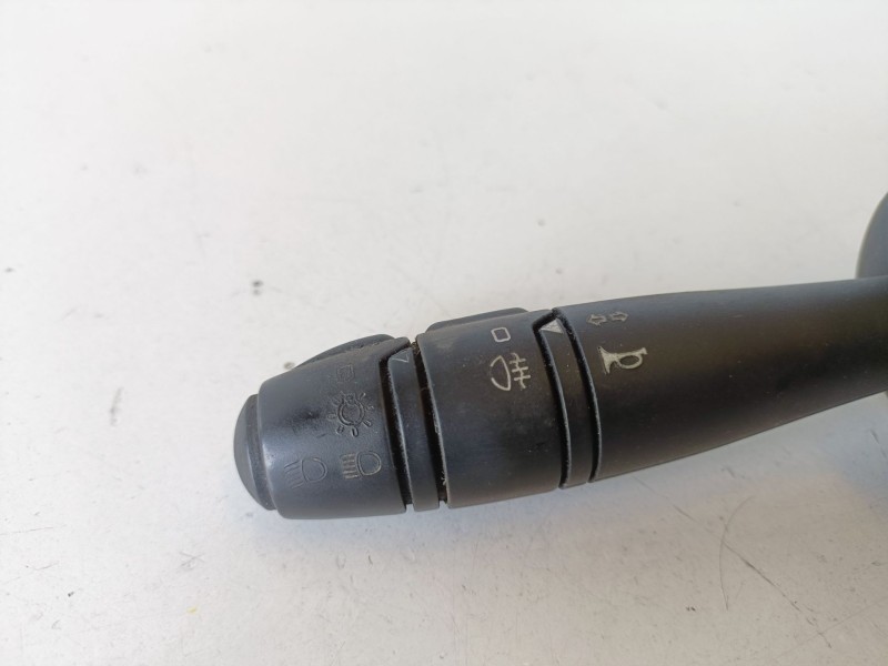 Recambio de mando luces para renault master ii fase 2 furgón g9u650 referencia OEM IAM 8200199519  