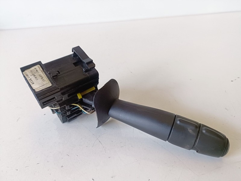 Recambio de mando luces para renault master ii fase 2 furgón g9u650 referencia OEM IAM 8200199519  