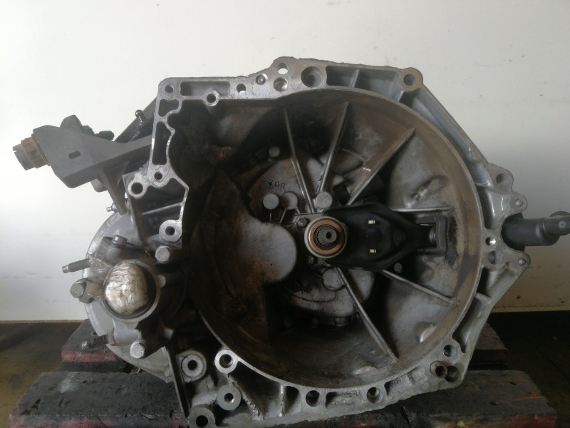 Recambio de caja cambios para peugeot 308 5fw referencia OEM IAM 20DP42  