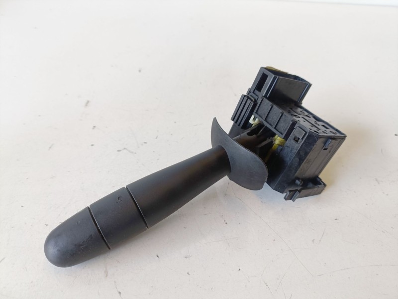 Recambio de mando limpia para renault master ii fase 2 furgón g9u650 referencia OEM IAM 8200199519  